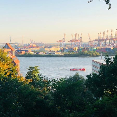 Bezaubernde Gastesuite Mit Terrasse Im Hinterhof Hamburg Luaran gambar