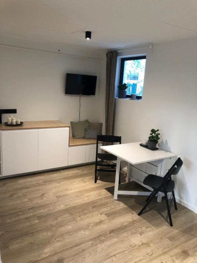 Bezaubernde Gastesuite Mit Terrasse Im Hinterhof Hamburg Luaran gambar